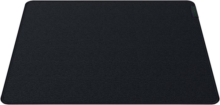 Actual product image Razer Strider (L)