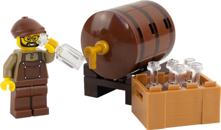 LEGO Winegrower with wine barrel - buy at Galaxus - Galaxus