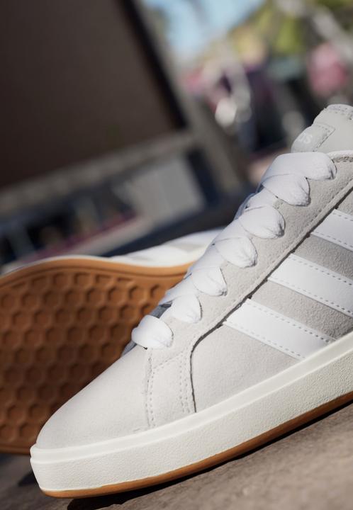 Image du produit Adidas Baskets GRAND COURT BASE 00s (44)
