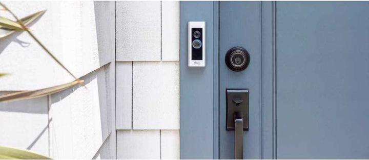 Produktbild Ring Video Doorbell Pro + Plug-in Adapter (WLAN)