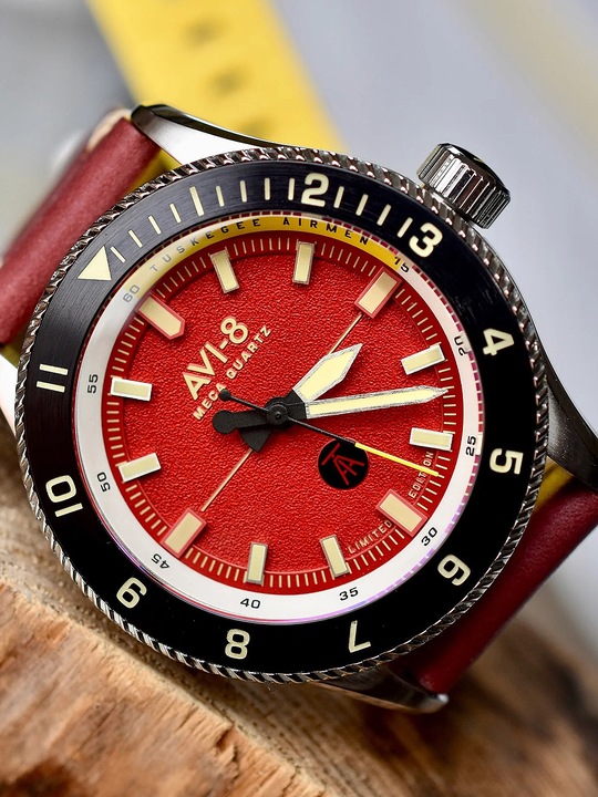 Produktbild AVI-8 AV-4103-04 Tuskegee Airmen Limited Edition Herrenuhr 40mm 5ATM (Analoguhr, 40 mm)