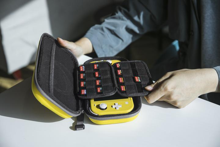 Actual product image tomtoc Travel Case (Switch Lite)