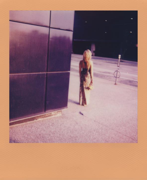 Actual product image Polaroid Pantone Colour of the Year Edition (Polaroid 600)