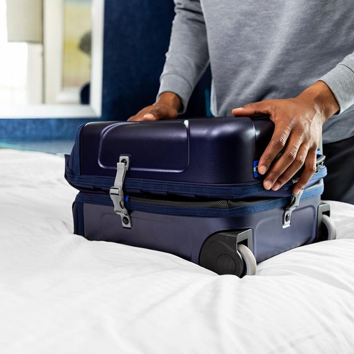 Actual product image Sun Mountain Kube Travelcover