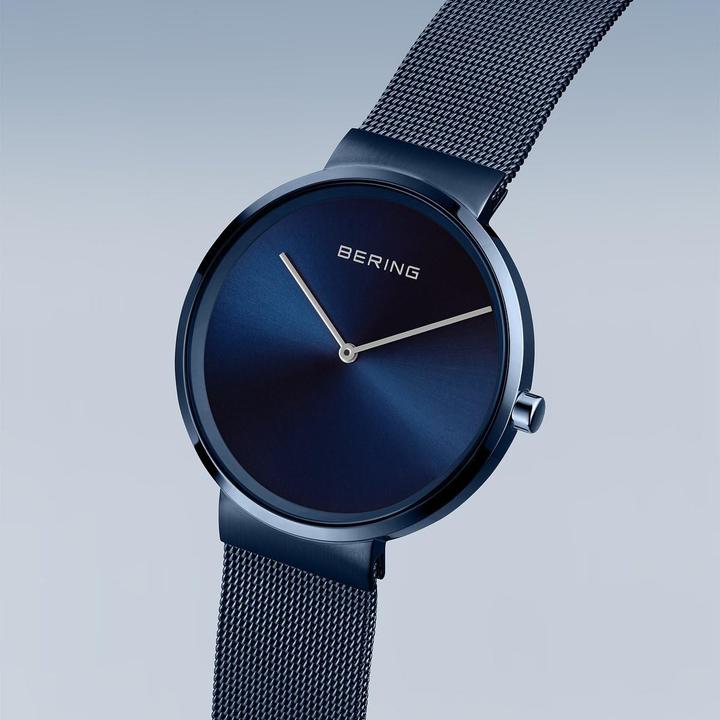 Actual product image Bering Classic (Analogue wristwatch, 39 mm)
