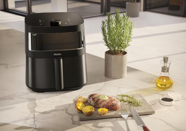 Immagine prodotto Haier Friggitrice ad aria I-Master Serie 5 Nero, Capacità 7 L, Range di temperatura 40°-200°, 9 in 1, Acce