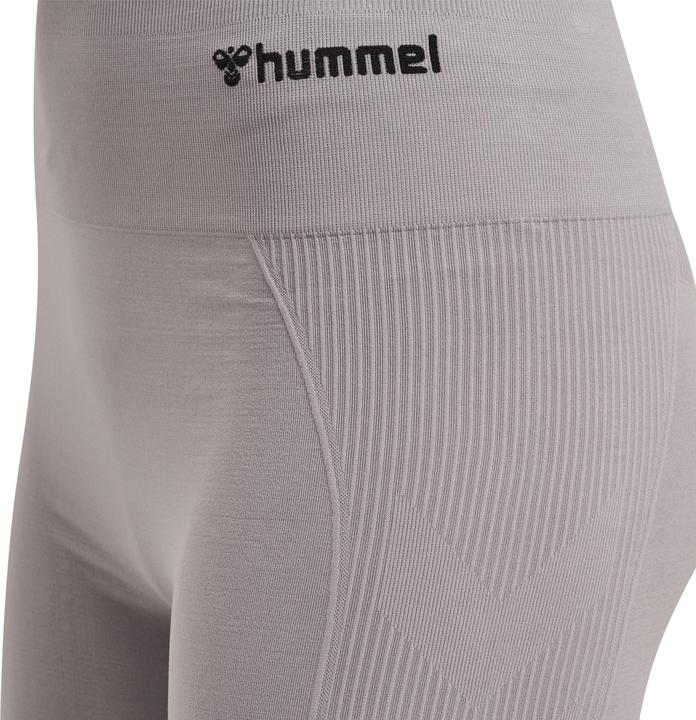 Actual product image hummel Tif Seamless Shorts (L)