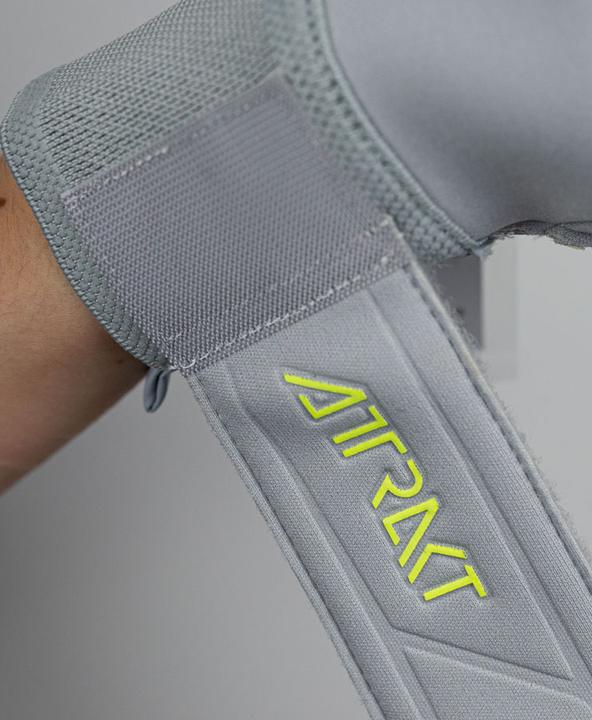 Produktbild Reusch Attrakt Freegel Fusion Goaliator Torwarthandschuhe (10)