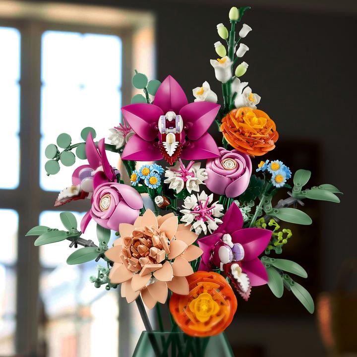 Produktbild LEGO Schöner Rosafarbener Blumenstrauss (10342, LEGO Icons, LEGO Botanical)