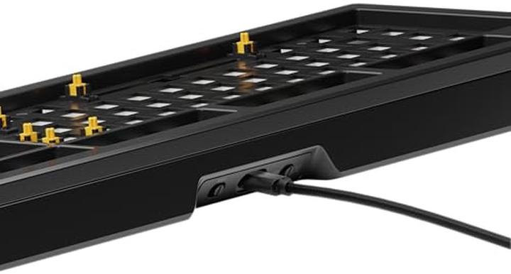 Actual product image Glorious GMMK 3 Pro 100 % custom gaming keyboard - barebone, ISO layout, black (Germany, Cable)