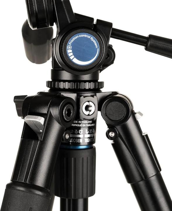 Actual product image Slik PRO AL-523-3WFC 3-way head tripod kit (Metal)