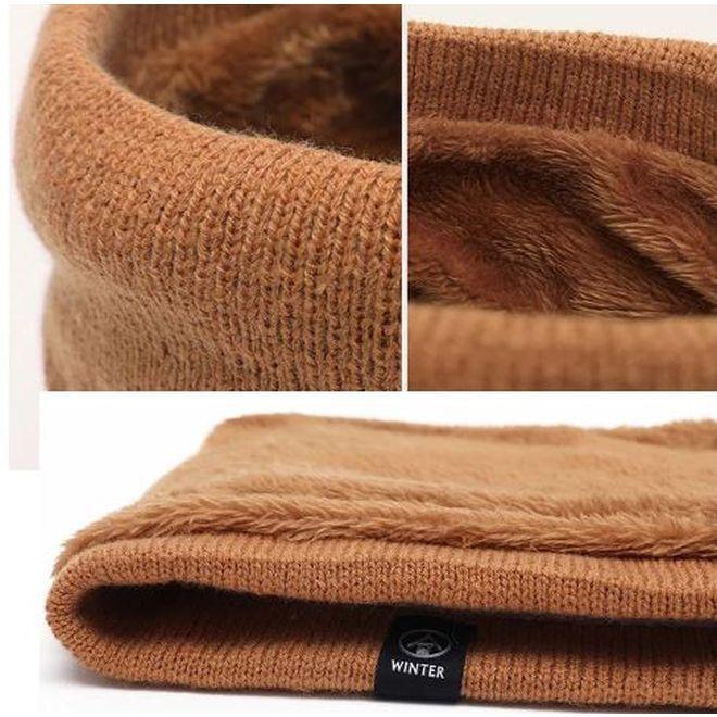 Actual product image MU Classic Knitted hat and neck warmer set (One Size) (One size)