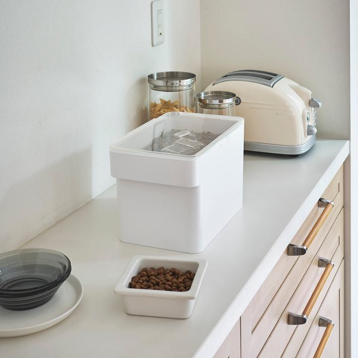 Actual product image Yamazaki Airtight feed container (3.5 kg) TOWER
