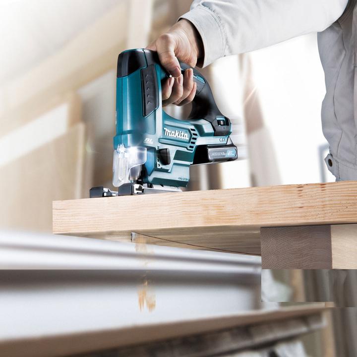 Actual product image Makita 12V max battery pendulum jigsaw JV103DZ