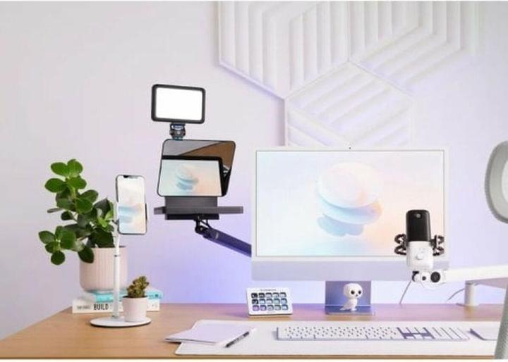 Actual product image Elgato Prompter (Teleprompters)