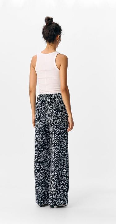 Produktbild Object Leoprint Hose mit weitem Bein (42)