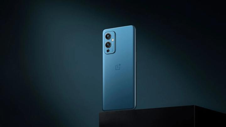 Actual product image OnePlus 9 (8GB) (128 GB, Arctic Sky, 6.55", Dual SIM, 5G)