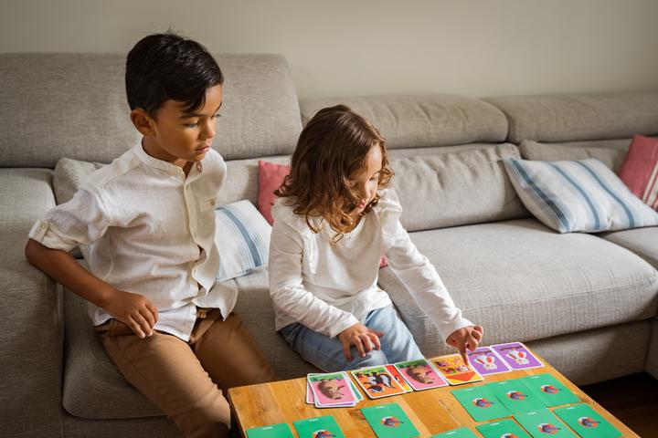 Produktbild Nathan Jeux de Cartes Jeu de cartes Au loup! Kartenspiel Collectible (Multilingual, 1 - 4 Spieler)