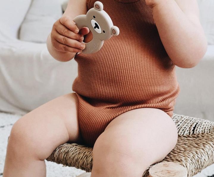 Produktbild Leo et Lea Big Bear Beissring Silikon Montessori Braun