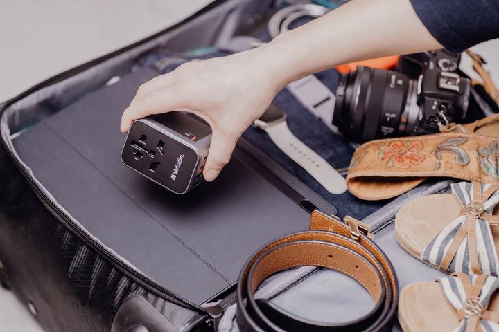 Actual product image Verbatim Universal Travel Adapter