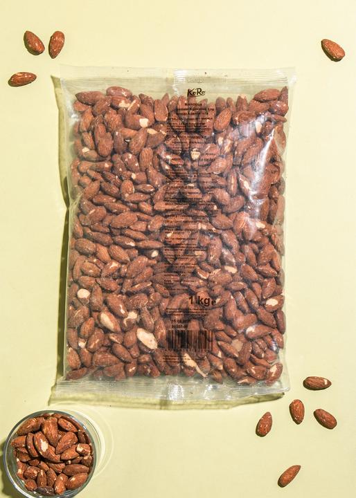 Actual product image KoRo Roasted and salted almond kernels (1000 g)