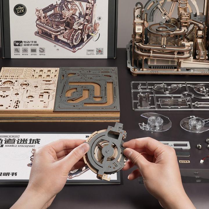 Actual product image Rokr Spaceport marble run