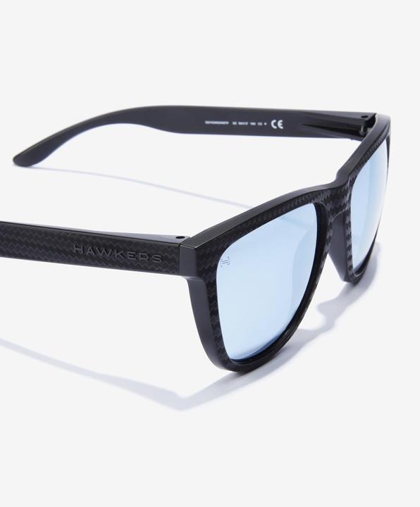 Actual product image Hawkers Polarised sunglasses One Raw Carbon Fibre Grey Blue (Ø 55.7 mm)