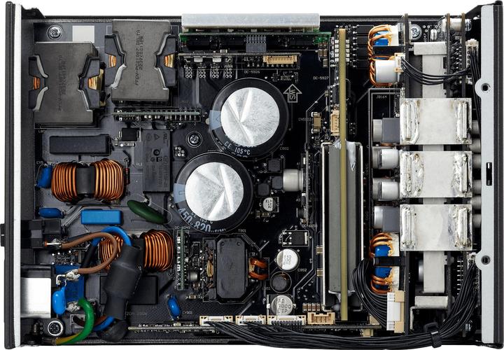 Immagine prodotto Adata XPG FUSION/1600W/ATX 3.0/80PLUS Titanio/Modulare/Retail (1600 W)