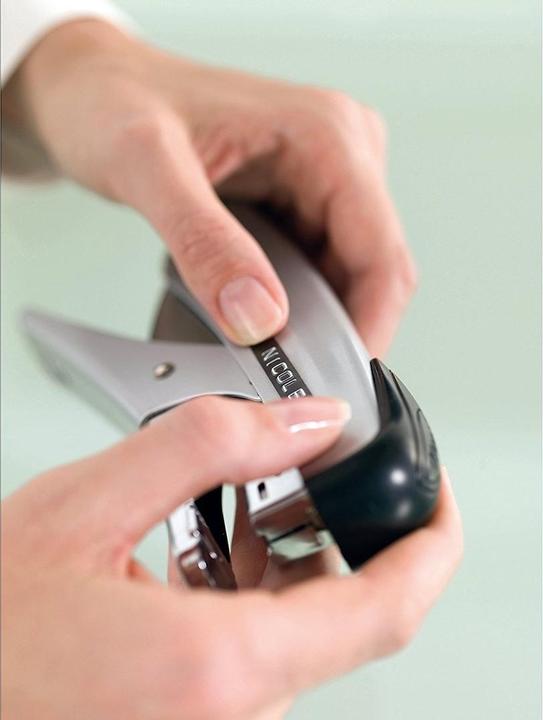 Produktbild Dymo Prägeband 3D (0.90 cm, Schwarz)