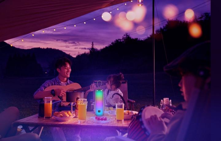 Produktbild Technaxx MusicMan Portable Bluetooth Speaker with RGB Disco Lights, FM Radio, USB & MicroSD Playback, 1800mAh (4 h)