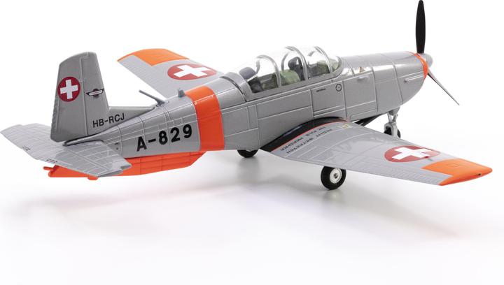 Image du produit Ace Pilatus P-3 A-829 y compris support chromé