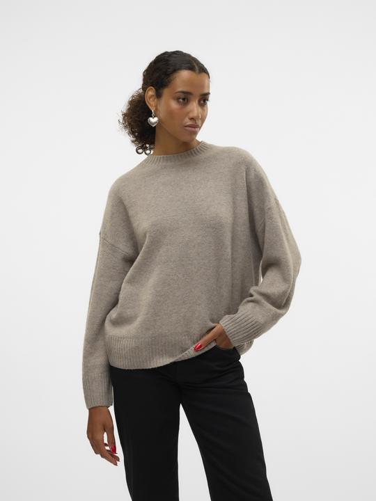 Actual product image Vero Moda Loose fit Round neck Ribbed cuffs Drop shoulder Pullover Knitted jumper (L)