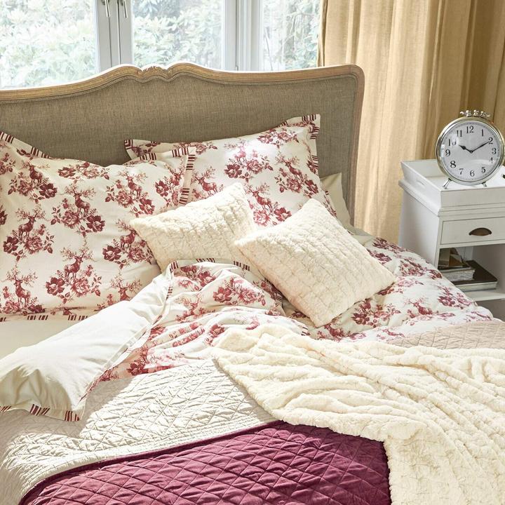 Actual product image Loberon Cushion cover Dorelice white (50 x 50 cm)
