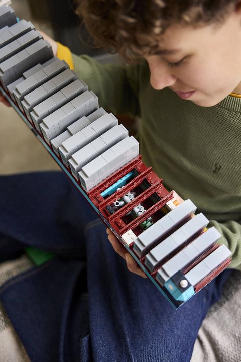 Actual product image LEGO Maersk-Containerschiff mit Zweistoffantrieb (40955)