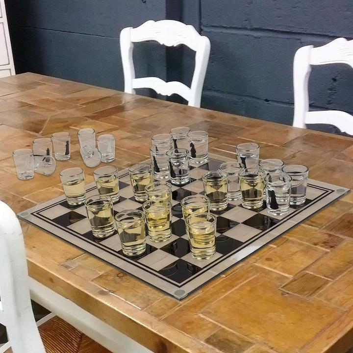 Immagine prodotto Out of the blue Gioco di scacchi da bere