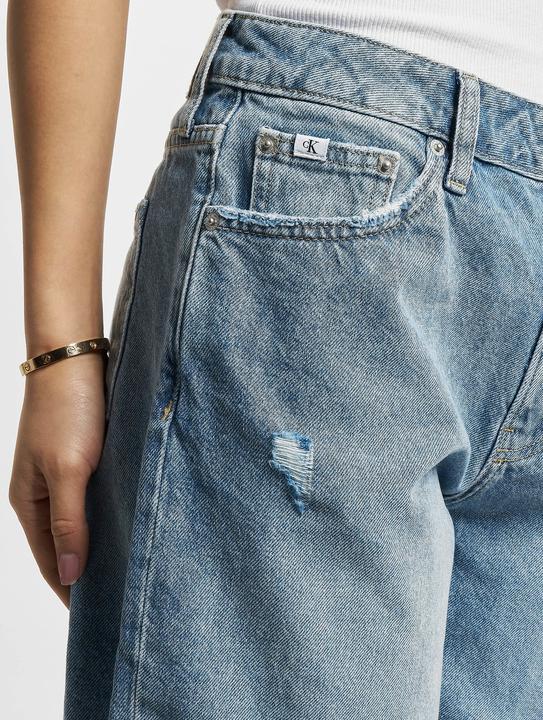 Actual product image Calvin Klein Jeans 90S Straight Shorts - 102407 (26)