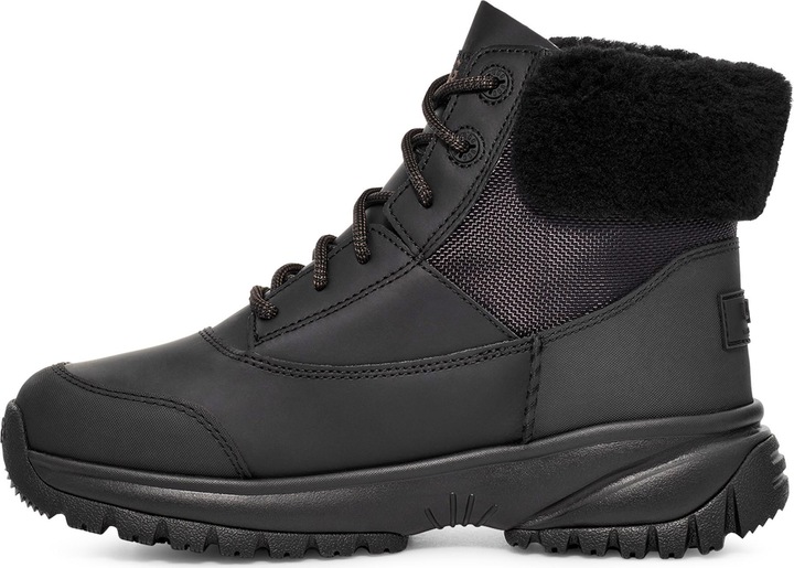 Actual product image Ugg Yose Fluff V2 (42)