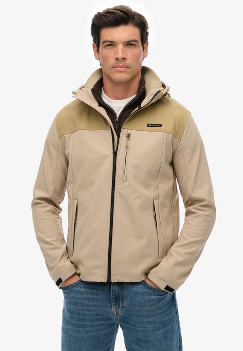 Actual product image Superdry Softshell Tech Trekker (XL)