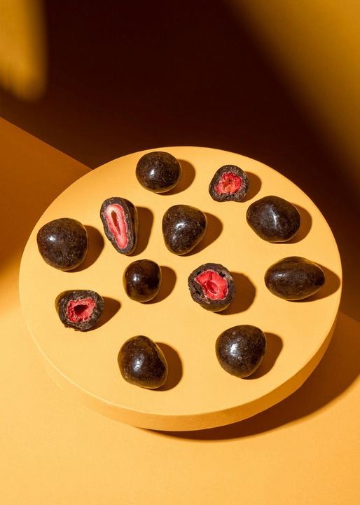 Produktbild KoRo Gefriergetrocknete Erdbeeren in dunkler Schokolade (1000 g)