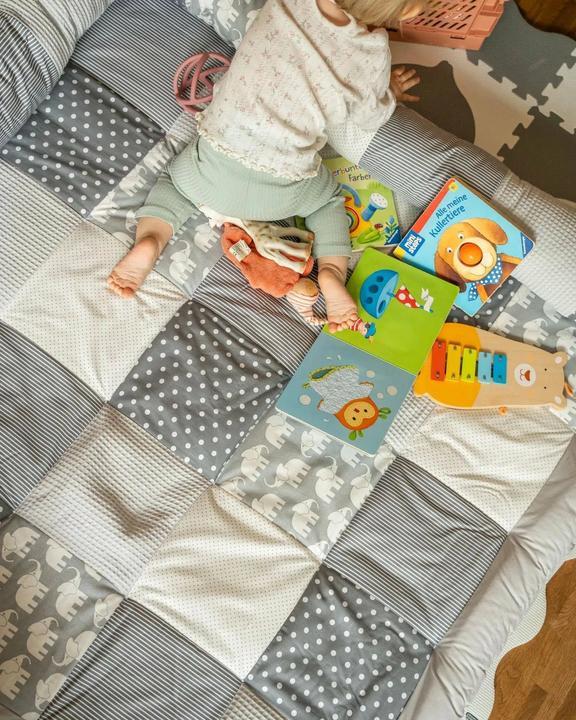 Immagine prodotto Ullenboom Coperta gattonante elefanti grigi 120 x 120 cm