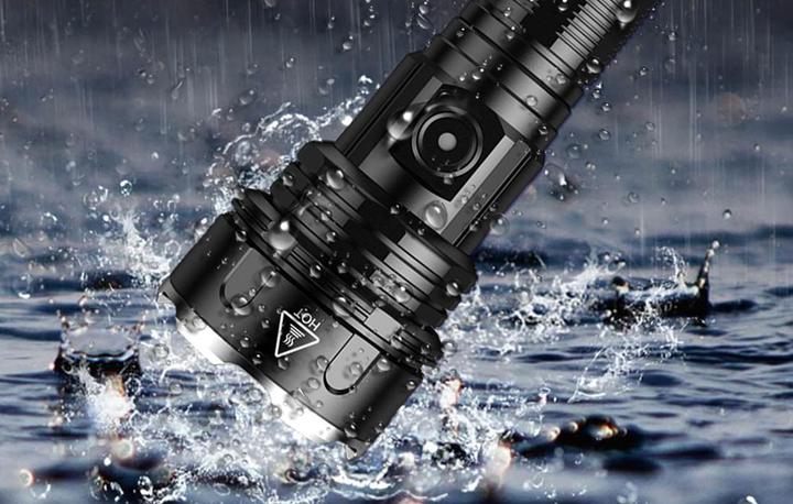 Actual product image Superfire R3 P90 (17.50 cm, 2700 lm)