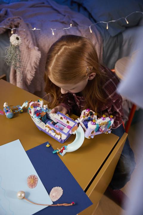 Produktbild LEGO Arielles Königliches Hochzeitsboot (43299, LEGO Disney)