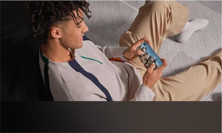 Actual product image Xiaomi Poco X7 (256 GB, Silver, 6.67", Dual SIM, 5G)