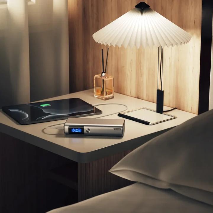 Actual product image Alogic Ruck 20000mAh Power Bank with 130W USB Charging, 20000 mAh, Black, Silver (20000 mAh, 130 W, 74 Wh)