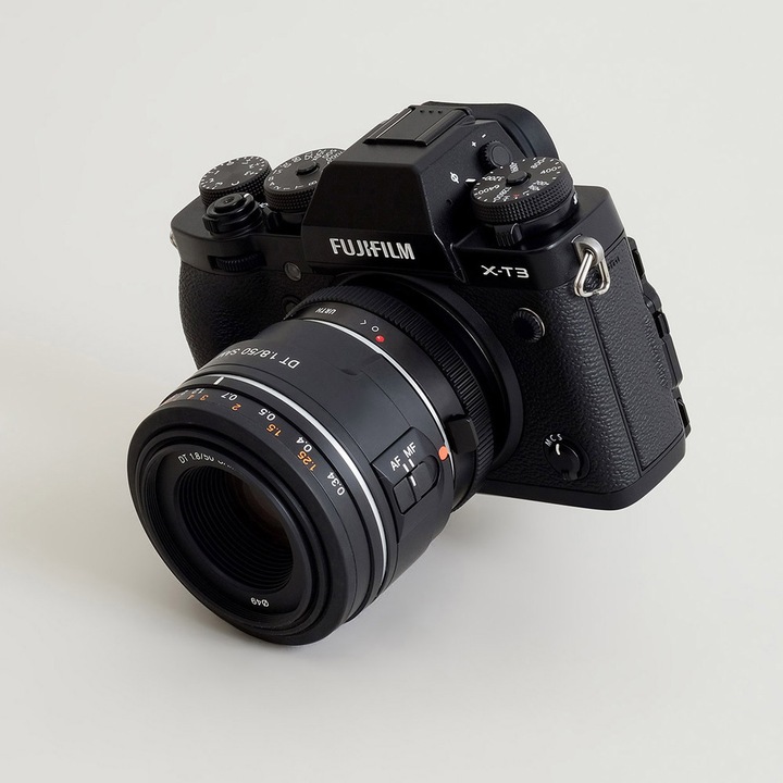 Actual product image Urth Lens Mount Adapter: Compatible with Sony A (Minolta AF) Lens to Fujifilm X Camera Body