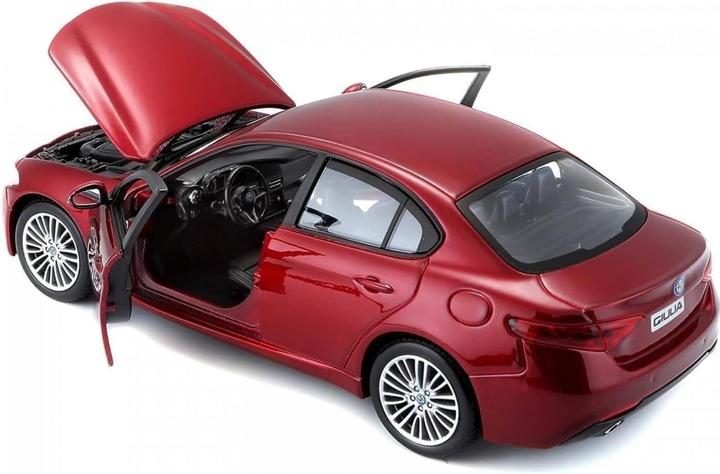 Actual product image Bburago Alfa Romeo Giulia 2016