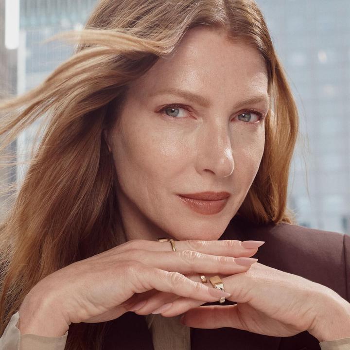 Actual product image Maybelline New York Lifter Plump & Glow Foundation All Day Wear (110)