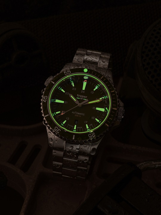 Actual product image Traser P67 Diver Automatic Set (Analogue wristwatch, 46 mm)