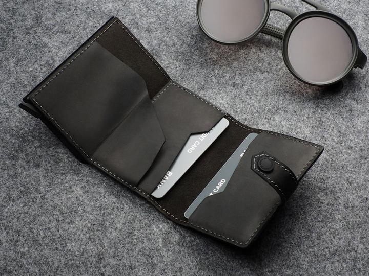 Actual product image Pularys Wallet HIKER credit card holder