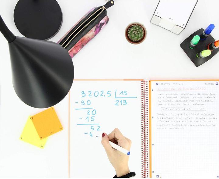 Image du produit Oxford Europeanbook (A4+, Quadrillé, Couverture rigide)